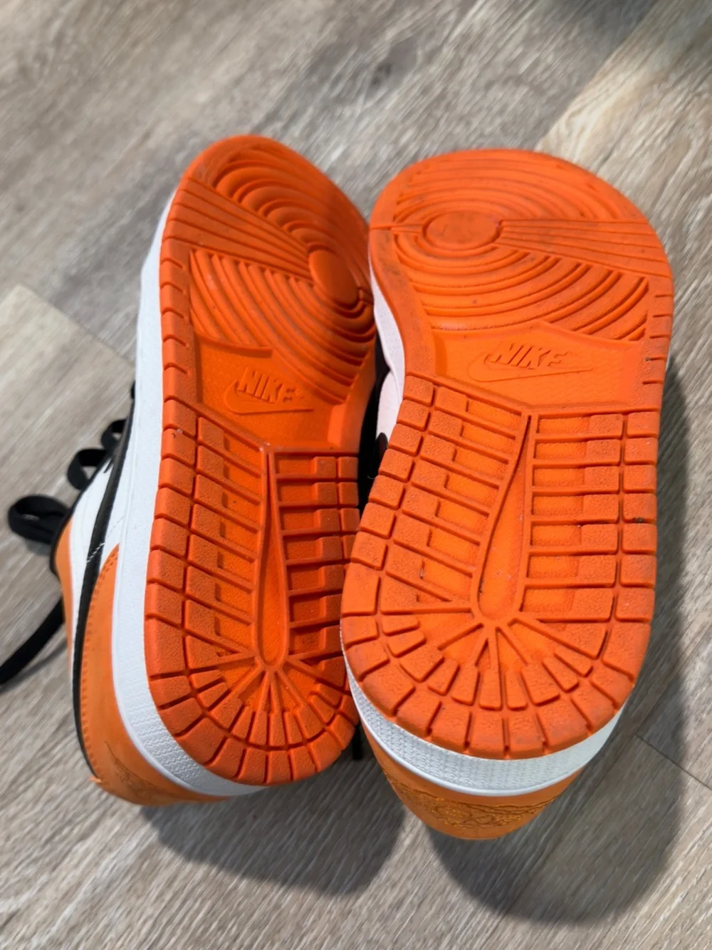 Nike Air Jordan 1 Low “Shattered Backboard” Size 8
